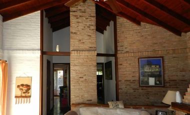 Espectacular Chalet estilo Country - Bo. Abierto Green Hills - Maschwitz - Escobar
