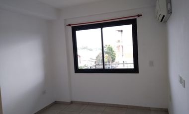 Departamento en Esc.-Centro