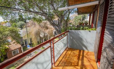 Dúplex de 3 ambientes en venta, en Olivos.