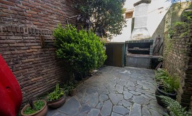 Dúplex de 3 ambientes en venta, en Olivos.