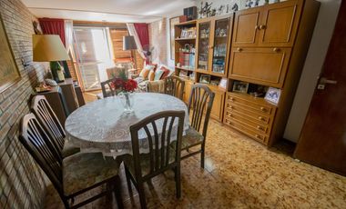 Dúplex de 3 ambientes en venta, en Olivos.