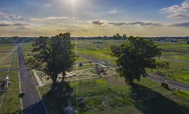 EcoPueblo Alvear - Todos los servicios - Apto comercial - Avenida principal