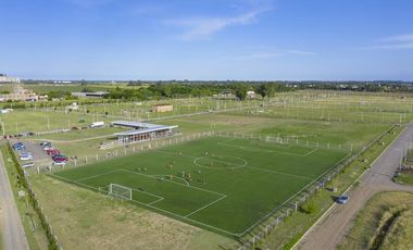 EcoPueblo Alvear - Todos los servicios - Apto comercial - Avenida principal
