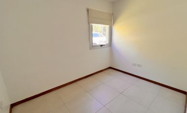 Importante Casa en 2 Plantas con Piscina en Venta sobre lote de 700 m2