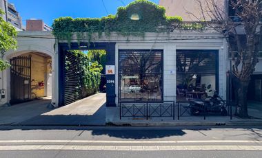 Galpón con espacio aéreo, local, oficinas, entrada vehicular, zona centro