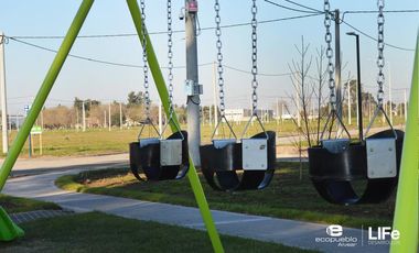 EcoPueblo Alvear - Todos los servicios - Terreno Comercial sobre avenida