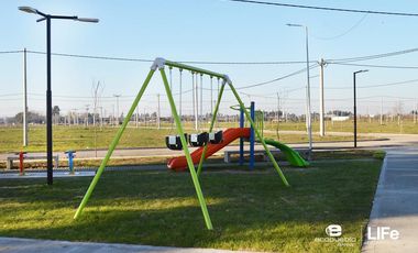 EcoPueblo Alvear - Todos los servicios - Terreno Comercial sobre avenida