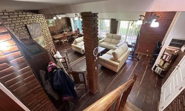 Chalet Clásico  en la mejor zona del barrio La Bota - Benavidez