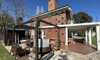 Chalet Clásico  en la mejor zona del barrio La Bota - Benavidez