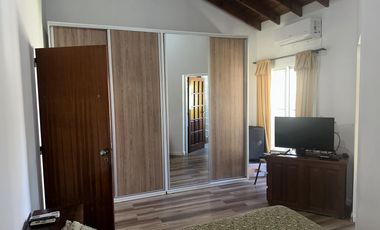 Chalet Clásico  en la mejor zona del barrio La Bota - Benavidez