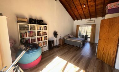 Chalet Clásico  en la mejor zona del barrio La Bota - Benavidez