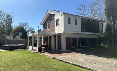 Chalet Clásico  en la mejor zona del barrio La Bota - Benavidez