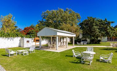 Vendo emblemática Casa en Roldán ideal instituciones o proyectos