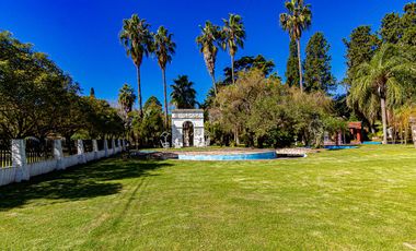 Vendo emblemática Casa en Roldán ideal instituciones o proyectos