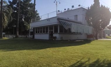 Vendo emblemática Casa en Roldán ideal instituciones o proyectos