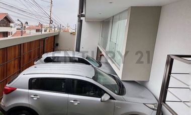 Lindo Departamento en Alquiler / Cayma