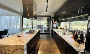 Casa Vida funes barrio privado