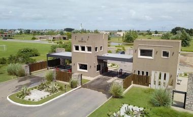 LOTE A LA LAGUNA EN VENTA  860m2 - CRUZ DEL SUR CANNING