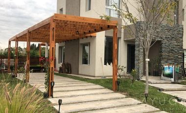 Venta Casa - Barrio Privado San Ramon - Pilar del Este
