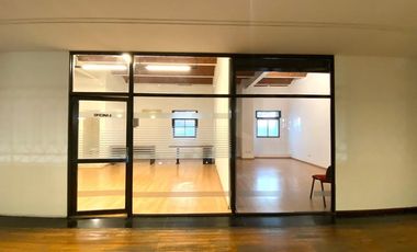 Oficina en alquiler y venta con 2 cocheras Centro