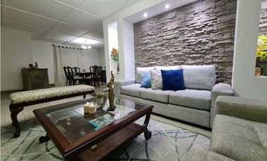 Casa en venta y Arriendo en ciudad jardín en Barranquilla