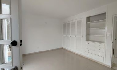 ARRIENDO OFICINA CIUDAD  JARDIN CALI
