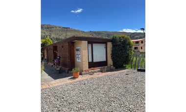 ARRIENDO APTO  EN IZA BOYAC con servicios.