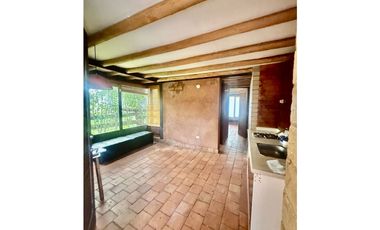 ARRIENDO APTO  EN IZA BOYAC con servicios.