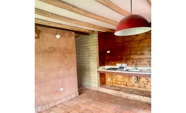 ARRIENDO APTO  EN IZA BOYAC con servicios.