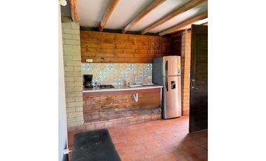ARRIENDO APTO  EN IZA BOYAC con servicios.