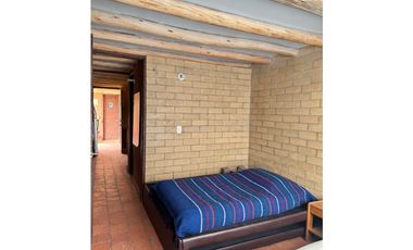 ARRIENDO APTO  EN IZA BOYAC con servicios.