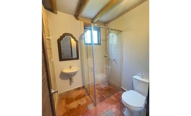 ARRIENDO APTO  EN IZA BOYAC con servicios.