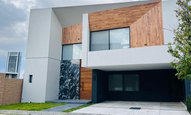 Casa en RENTA en Sonata Lomas de Angelopolis II, 4 recamaras