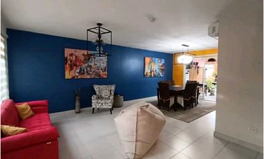 ALQUILO CASA EN LA CHORRERA COSTA VERDE VERSALLES OESTE 4R SEMIAMOBLAD