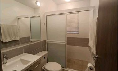 ALQUILO CASA EN LA CHORRERA COSTA VERDE VERSALLES OESTE 4R SEMIAMOBLAD