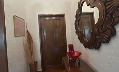 Casa en un nivel en zona dorada de Cuernavaca en privada con vigilancia