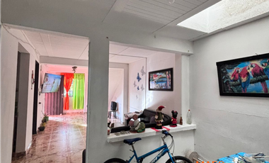 SE VENDE CASA CISNEROS, ANTIOQUIA 
