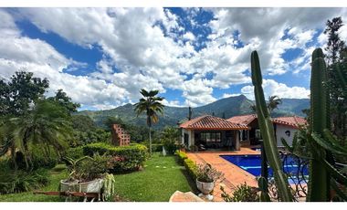 Casa finca en Copacabana para la venta