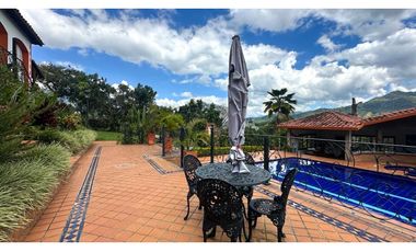 Casa finca en Copacabana para la venta