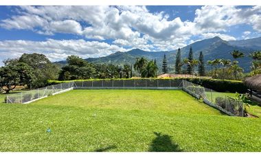 Casa finca en Copacabana para la venta