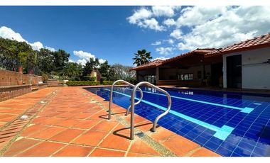 Casa finca en Copacabana para la venta