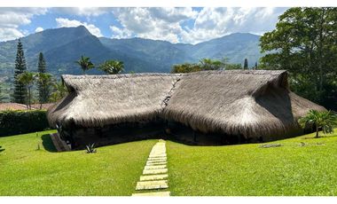 Casa finca en Copacabana para la venta