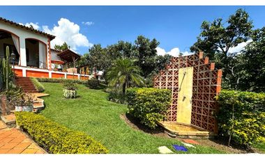 Casa finca en Copacabana para la venta