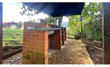 Casa finca en Copacabana para la venta