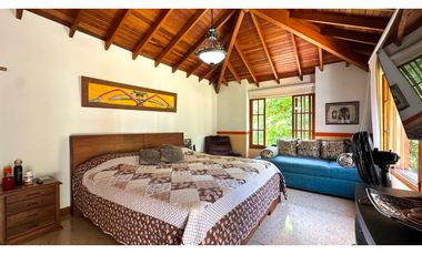 Casa finca en Copacabana para la venta