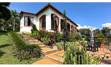 Casa finca en Copacabana para la venta