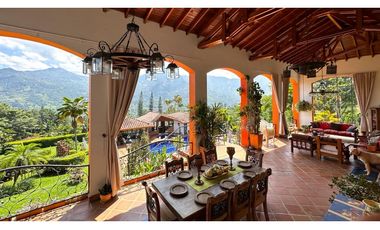 Casa finca en Copacabana para la venta