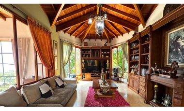 Casa finca en Copacabana para la venta