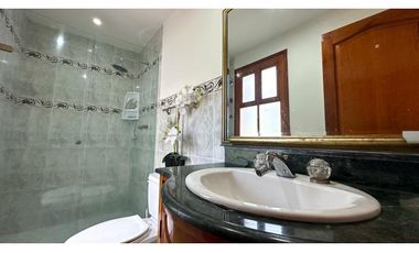 Casa finca en Copacabana para la venta