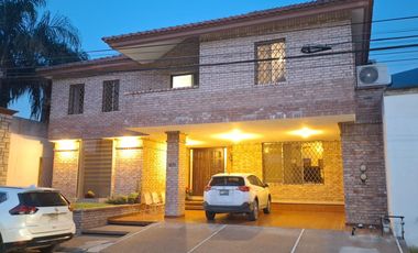 CASA EN VENTA ZONA SUR CONTRY LA SILLA